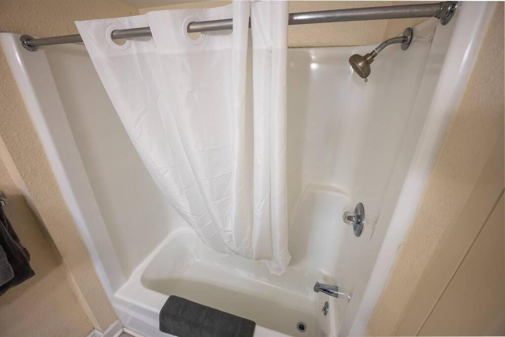 New Ocean Annie'S Oceanview Studio Heated Pools! Myrtle Beach Bagian luar foto